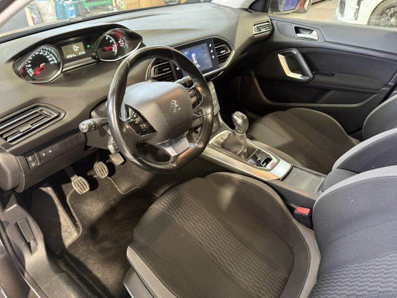 PEUGEOT 308 II 1.2 PURETECH 110CV SENSATION 5P 2015
