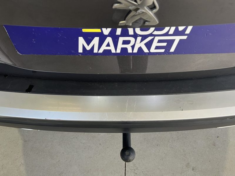 PEUGEOT 2008 II 1.2 PURETECH 130CH S&S ACTIVE / COURROIE DE DISTRIBUTION OK / EMBRAYAGE NEUF