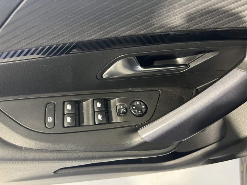 PEUGEOT 2008 II 1.2 PURETECH 130CH S&S ACTIVE / COURROIE DE DISTRIBUTION CHANGÉE (- de 6000km)