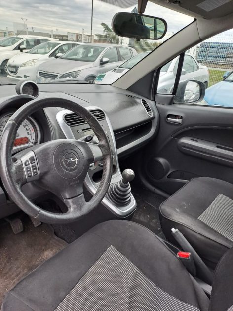 OPEL AGILA 1.0 68 EDITION 2013