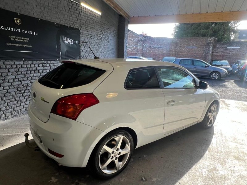 KIA CEE-D PRO CEED 1.6 CRDI 115 FIFA WORLD CUP  2010