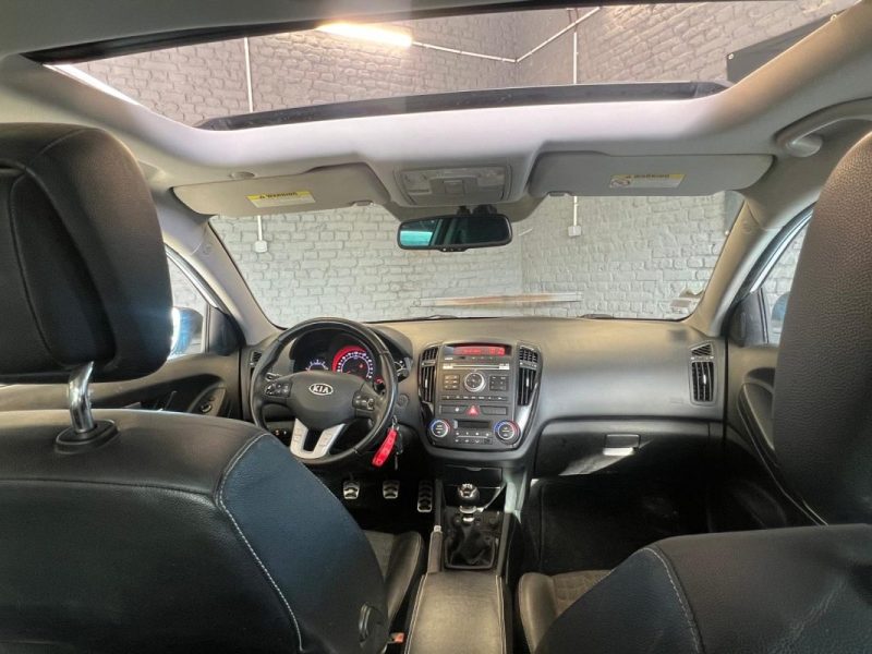 KIA CEE-D PRO CEED 1.6 CRDI 115 FIFA WORLD CUP  2010