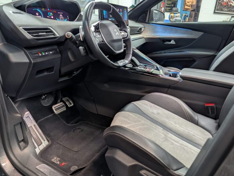 PEUGEOT 3008 Hybrid 225 cv GT Pack EAT8