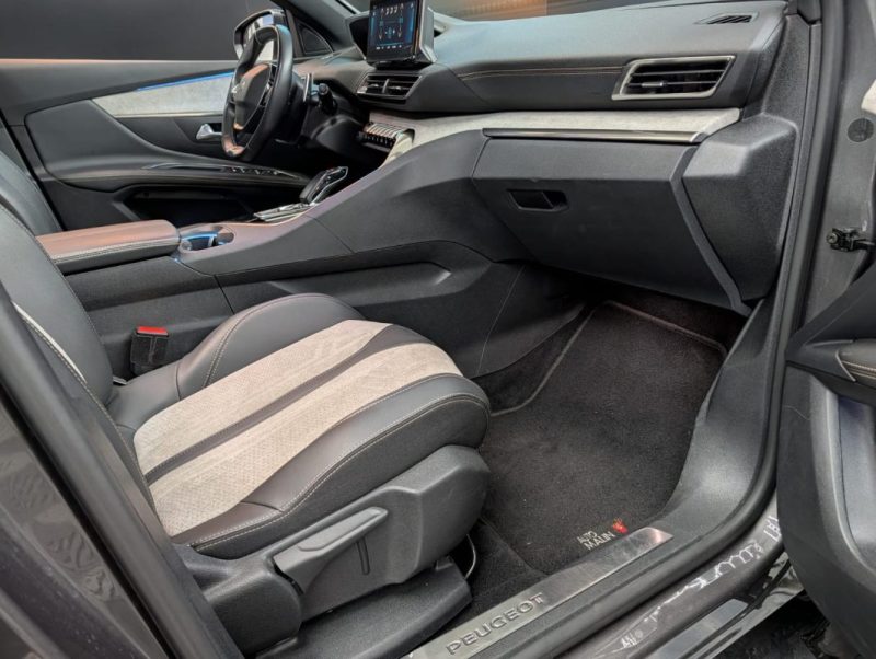 PEUGEOT 3008 Hybrid 225 cv GT Pack EAT8