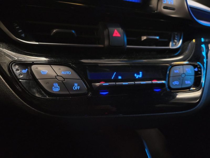 TOYOTA C-HR 122cv DYNAMIC SUIVI COMPLET TOYOTA /CAMERA /ATTELAGE /SIEGES CHAUFFANTS