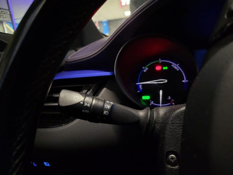 TOYOTA C-HR 122cv DYNAMIC SUIVI COMPLET TOYOTA /CAMERA /ATTELAGE /SIEGES CHAUFFANTS