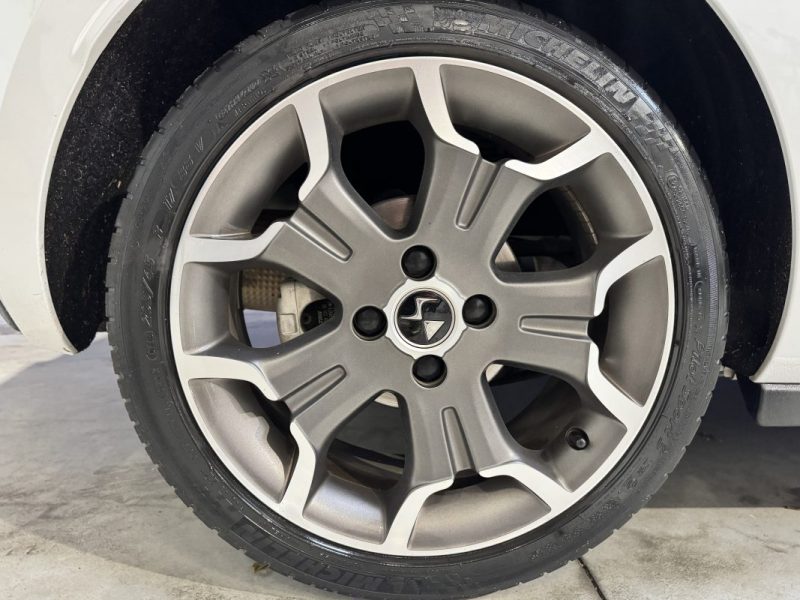 DS3 110CH ULTRA PRESTIGE EAT6 / DISTRI NEUVE / CARPLAY