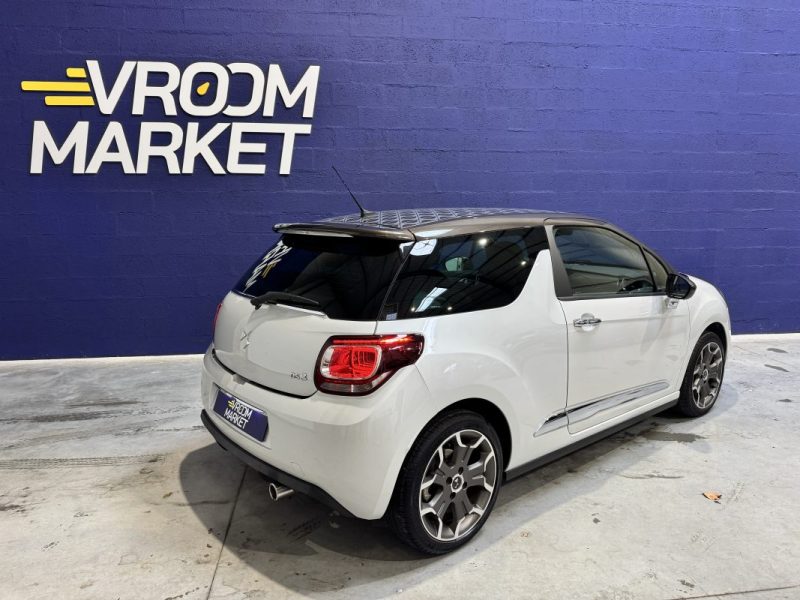 DS3 110CH ULTRA PRESTIGE EAT6 / DISTRI NEUVE / CARPLAY