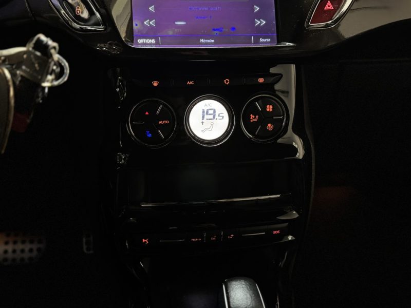 DS3 110CH ULTRA PRESTIGE EAT6 / DISTRI NEUVE / CARPLAY