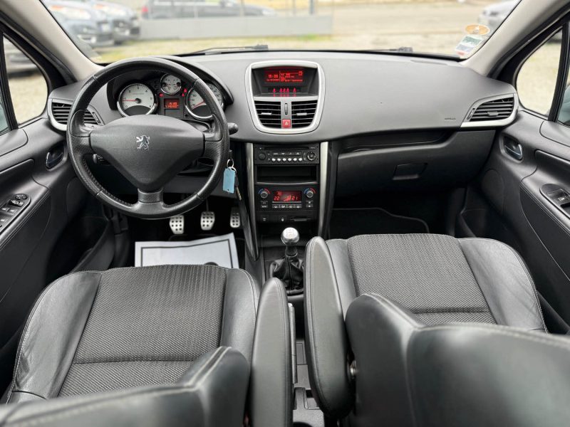 PEUGEOT 207 1.6 HDI 90 FELINE