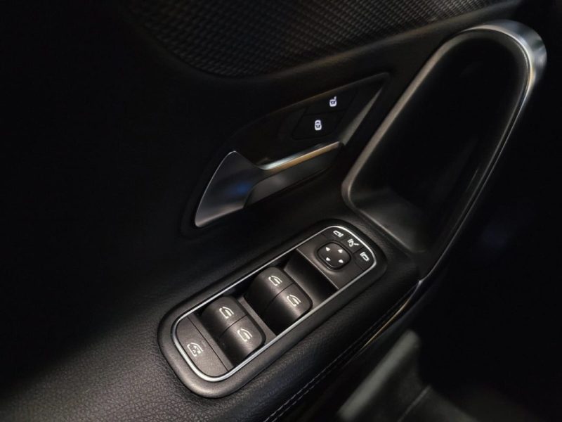 MERCEDES CLASSE A 220 190ch PROGRESSIVE LINE / SIEGES CUIR CHAUFFANTS / CAMERA DE RECUL / CARPLAY