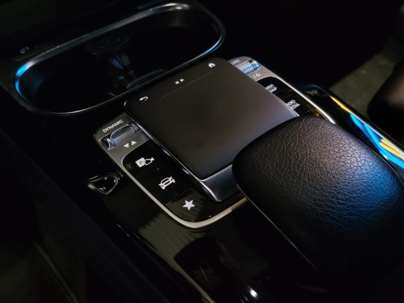 MERCEDES CLASSE A 220 190ch PROGRESSIVE LINE / SIEGES CUIR CHAUFFANTS / CAMERA DE RECUL / CARPLAY