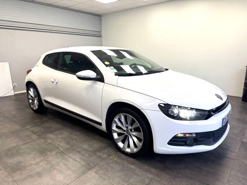 VOLKSWAGEN SCIROCCO 2.0 TDI 140CH SPORTLINE 2011