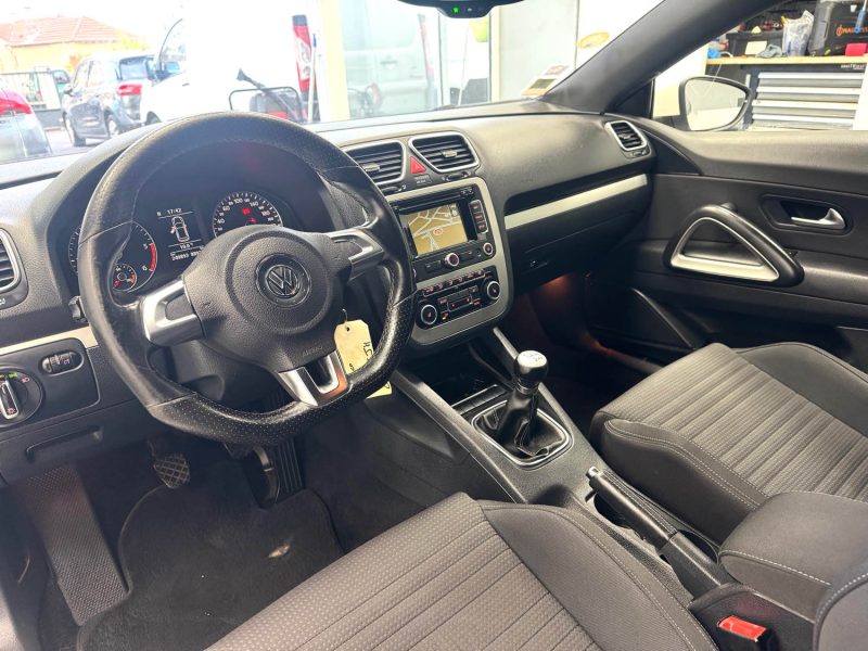 VOLKSWAGEN SCIROCCO 2.0 TDI 140CH SPORTLINE 2011