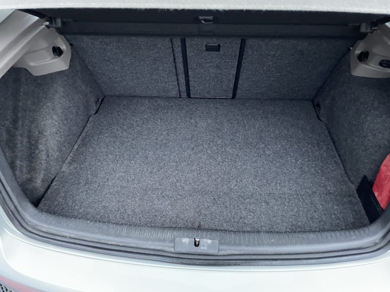 VOLKSWAGEN GOLF 1.6 TDI 105 CV   GARANTIE 3/12 MOIS 2009