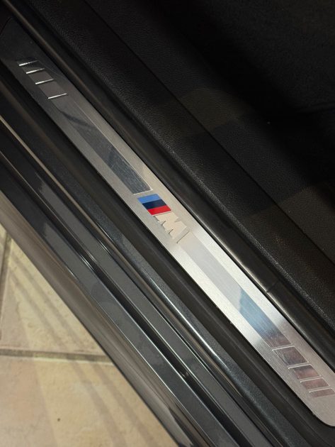 BMW 330e Pack M - Hybride Rechargeable - 114.000 km - Gris minéral - CT ok - Garantie 1an