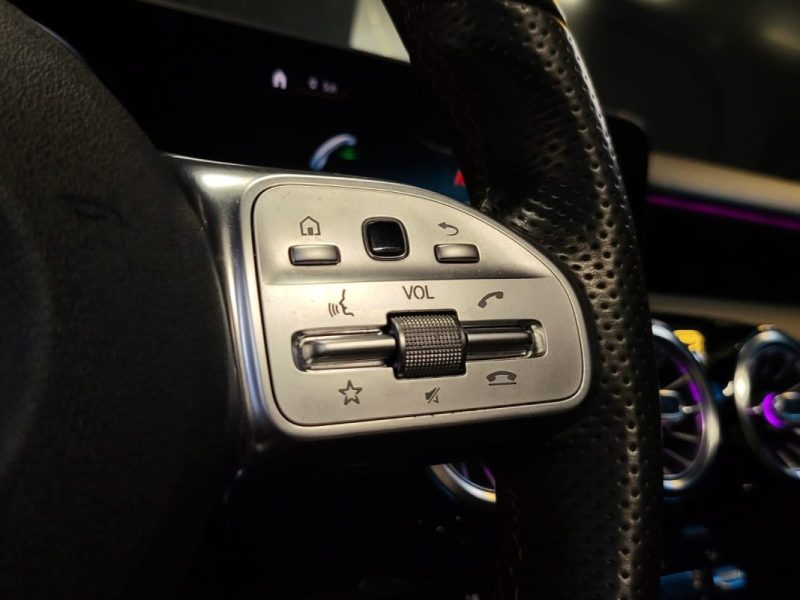 MERCEDES CLASSE A 200D 150ch AMG LINE ENTRETIEN MERCEDES / TOIT OUVRANT / SIEGES ELECTRIQUES