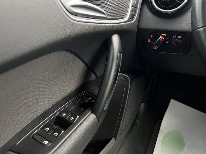 AUDI A1 SPORTBACK AMBITION LUXE 1.4 TFSI 140 1ERE MAIN BOITE AUTOMATIQUE GPS CUIR - Garantie 1 an