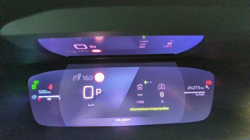 Peugeot 208 Hybrid 136 e-dcs6 gt + navi + pack vision + toit pano