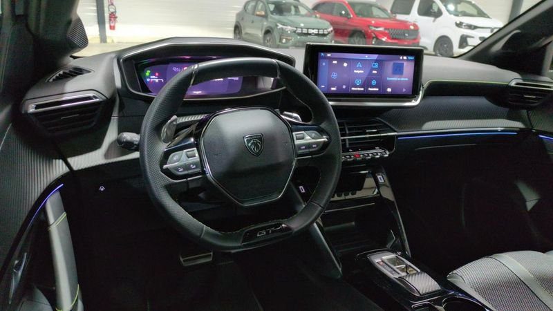 Peugeot 208 Hybrid 136 e-dcs6 gt + navi + pack vision + toit pano