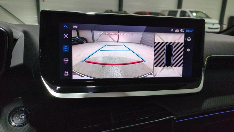 Peugeot 208 Hybrid 136 e-dcs6 gt + navi + pack vision + toit pano