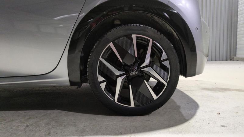 Peugeot 208 Hybrid 136 e-dcs6 gt + navi + pack vision + toit pano