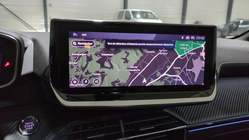 Peugeot 208 Hybrid 136 e-dcs6 gt + navi + pack vision + toit pano