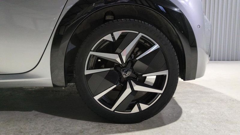 Peugeot 208 Hybrid 136 e-dcs6 gt + navi + pack vision + toit pano