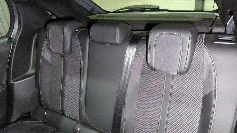 Peugeot 208 Hybrid 136 e-dcs6 gt + navi + pack vision + toit pano