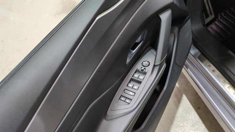 Peugeot 308 Bluehdi 130ch s&s eat8 gt + pack vision 360 & drive assist plus