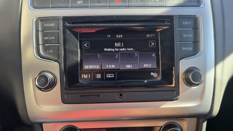 VOLKSWAGEN POLO 1.4 TDI 90 CH SPORTLINE BA 2014