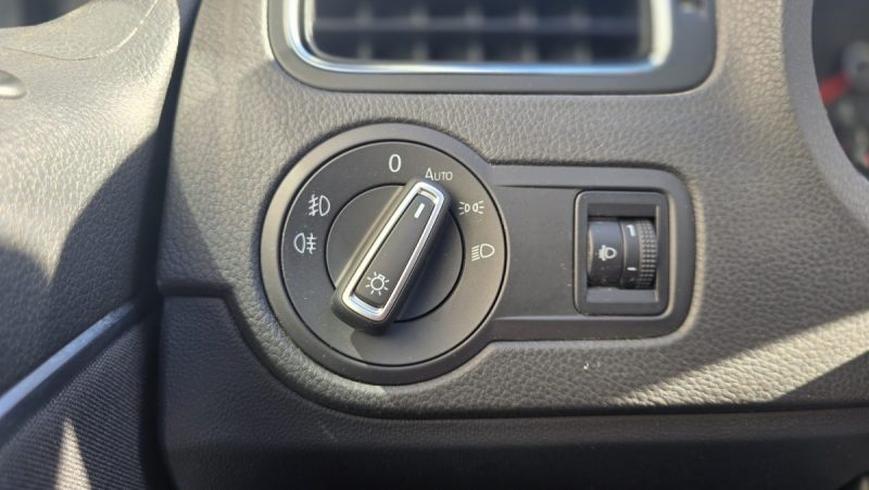 VOLKSWAGEN POLO 1.4 TDI 90 CH SPORTLINE BA 2014