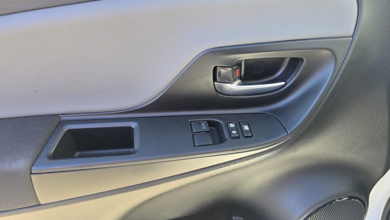 TOYOTA YARIS 100 CV HYBRIDE FRANCE BUSINESS  2018