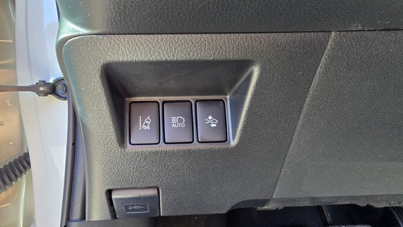 TOYOTA YARIS 100 CV HYBRIDE FRANCE BUSINESS  2018