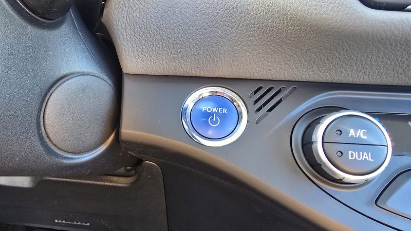 TOYOTA YARIS 100 CV HYBRIDE FRANCE BUSINESS  2018