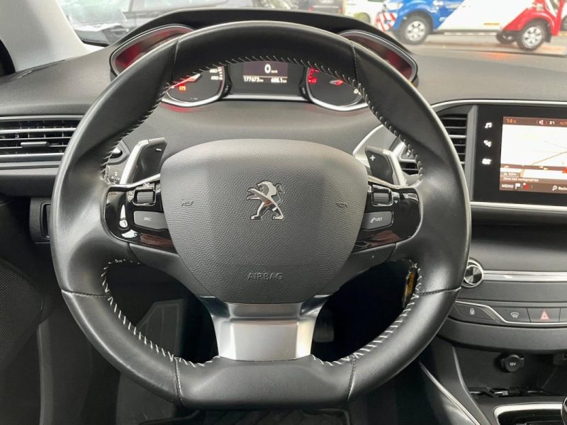 PEUGEOT 308 1.5 BLUEHDI 130 ACTIVE BUSINESS EAT8 **1ÈRE MAIN** 