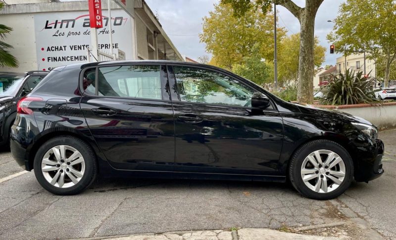 PEUGEOT 308 1.5 BLUEHDI 130 ACTIVE BUSINESS EAT8 **1ÈRE MAIN** 