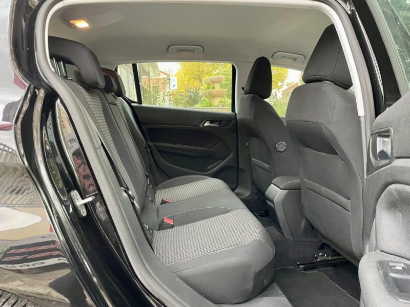 PEUGEOT 308 1.5 BLUEHDI 130 ACTIVE BUSINESS EAT8 **1ÈRE MAIN** 