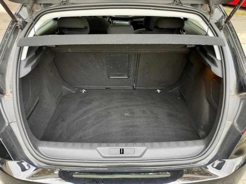 PEUGEOT 308 1.5 BLUEHDI 130 ACTIVE BUSINESS EAT8 **1ÈRE MAIN** 