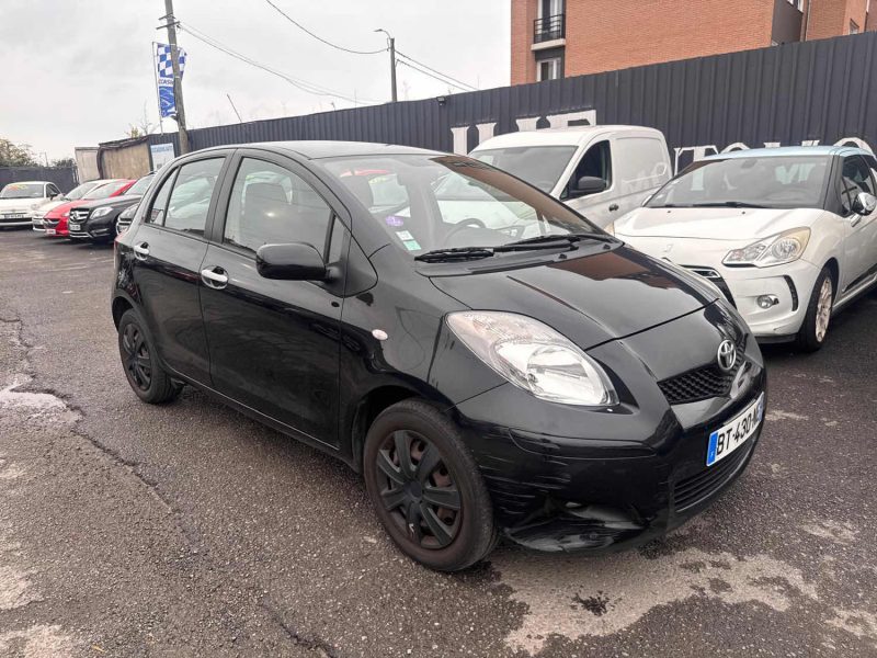 TOYOTA YARIS 100 VVT-I MILLENIUM 5P 2011
