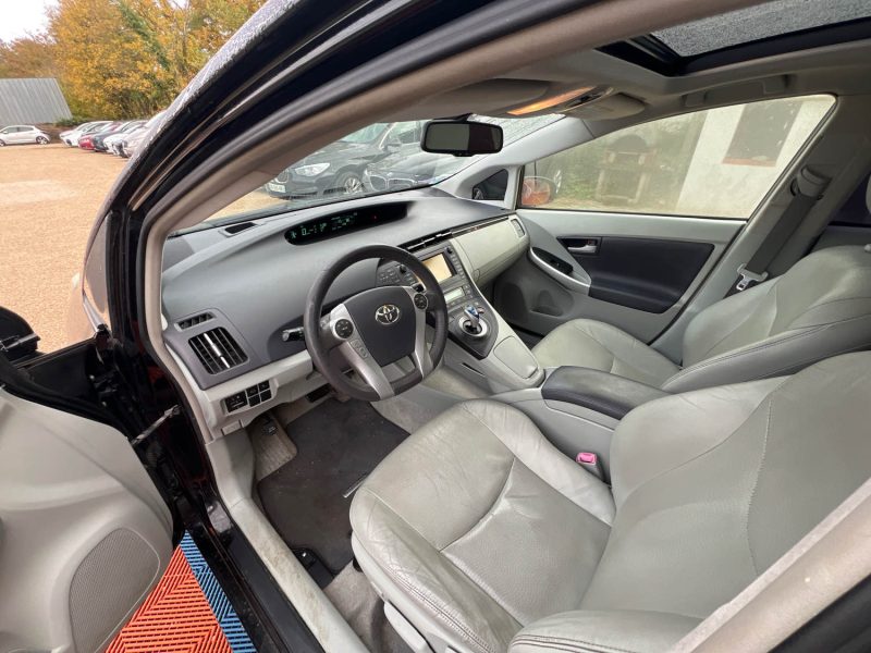 TOYOTA PRIUS PHR 136H ACTIVE 2010