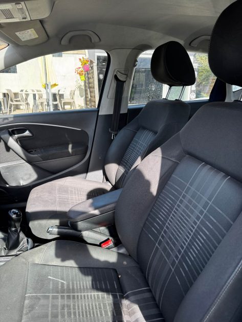 Volkswagen Polo 90 ch Essence – Roule parfaitement bien – Carrosserie à revoir – Année 2015