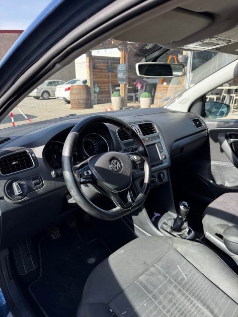 Volkswagen Polo 90 ch Essence – Roule parfaitement bien – Carrosserie à revoir – Année 2015