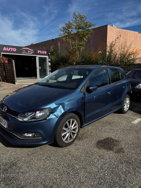 Volkswagen Polo 90 ch Essence – Roule parfaitement bien – Carrosserie à revoir – Année 2015