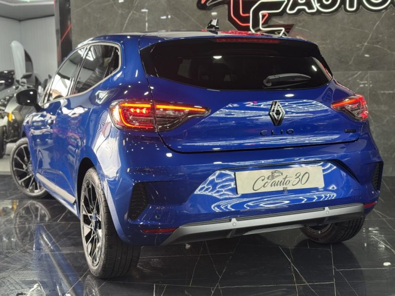 RENAULT CLIO V ESPRIT ALPINE 145cv E-TECH 2025