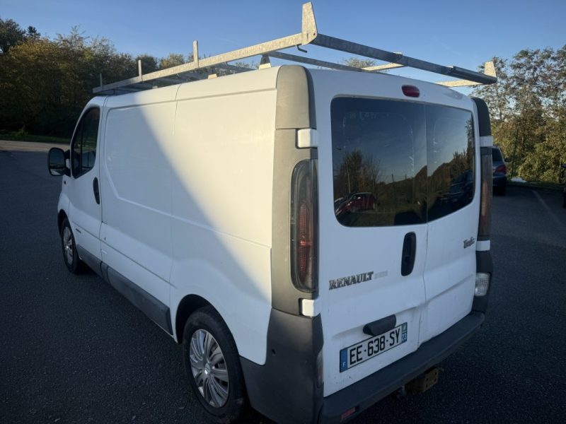 RENAULT TRAFIC 1.9 DCI 100CV 2004