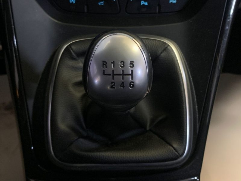 FORD KUGA ST LINE 2.0 TDCI 150CH 4X2 - Attelage - Cuir Alcantara - 82 000km 