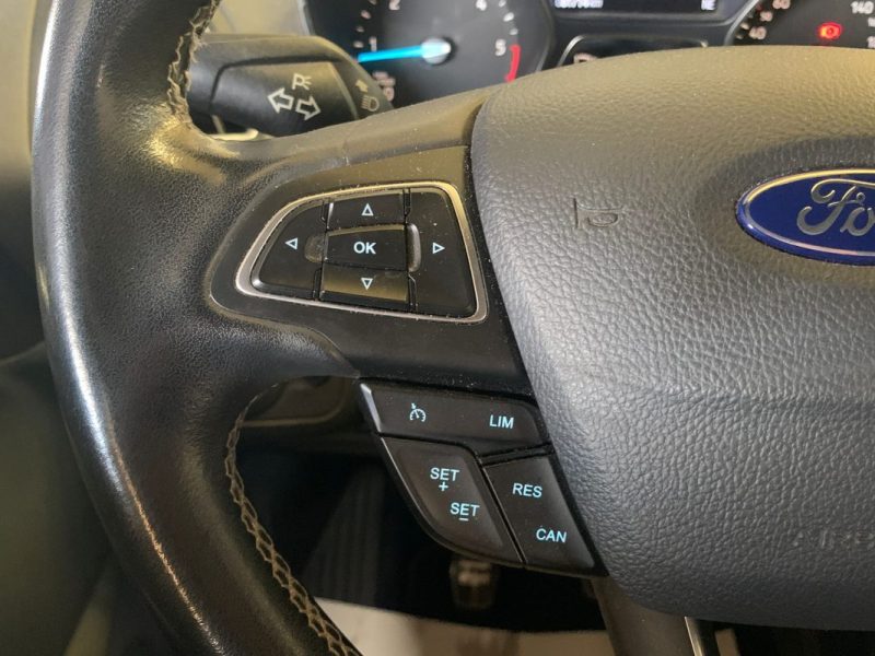 FORD KUGA ST LINE 2.0 TDCI 150CH 4X2 - Attelage - Cuir Alcantara - 82 000km 