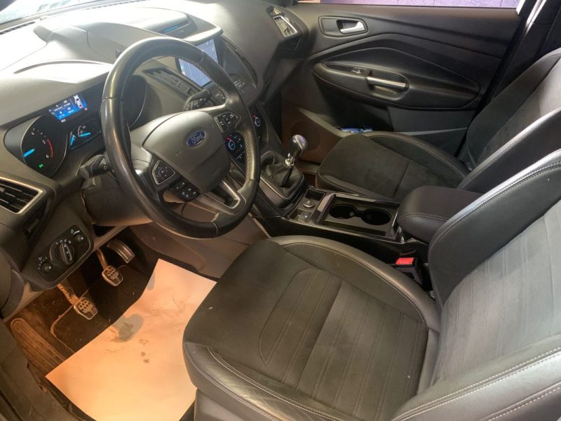 FORD KUGA ST LINE 2.0 TDCI 150CH 4X2 - Attelage - Cuir Alcantara - 82 000km 