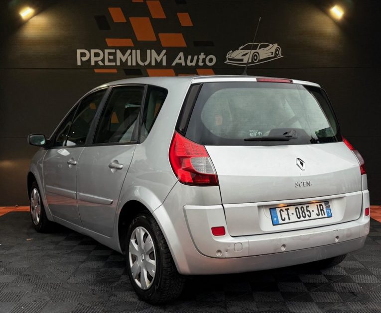 Renault Mégane Scenic 1.5 DCI 105 CV Pack Authentique Toit Panoramique Entretien Complet